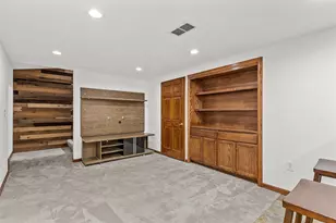909 School Dr, Waukesha, WI 53189 - Photo 23