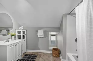 810 E Lincoln Ave, Milwaukee, WI 53207 - Photo 25