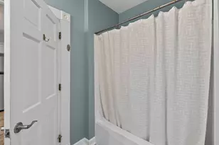 810 E Lincoln Ave, Milwaukee, WI 53207 - Photo 13