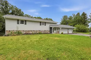 W362S10050 Lewin Ln, Eagle, WI 53119 - Photo 3