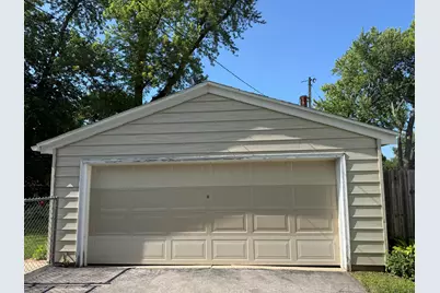 5232 W Donna Dr, Brown Deer, WI 53223 - Photo 31