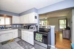 420 Richard St, Waukesha, WI 53189 - Photo 7