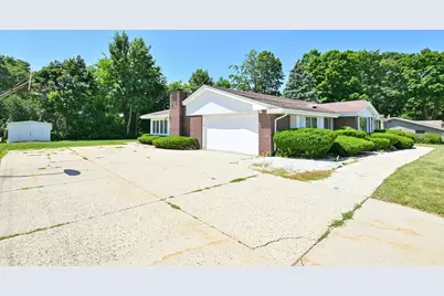 17925  Redvere Dr, Brookfield, WI 53005 - Photo 3