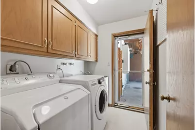 17925  Redvere Dr, Brookfield, WI 53005 - Photo 27