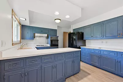 17925  Redvere Dr, Brookfield, WI 53005 - Photo 15