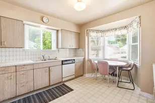 2847 N 67th St, Milwaukee, WI 53210 - Photo 11