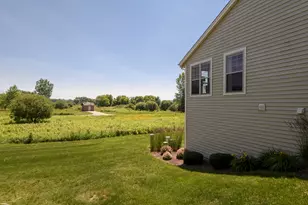 3605 Sandpiper Cir, Waukesha, WI 53189 - Photo 39