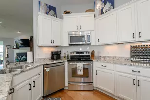 3605 Sandpiper Cir, Waukesha, WI 53189 - Photo 9