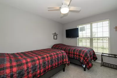 3605  Sandpiper Cir, Waukesha, WI 53189 - Photo 33