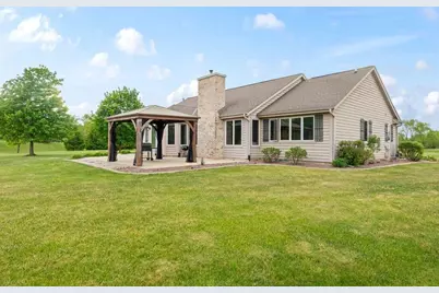 S93W34945  Jericho Dr, Eagle, WI 53119 - Photo 3