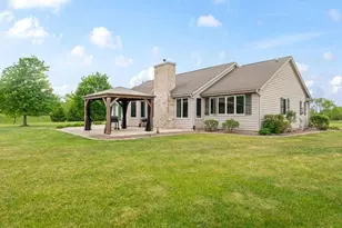 S93W34945 Jericho Dr, Eagle, WI 53119 - Photo 3