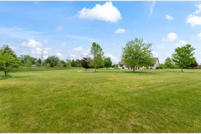 S93W34945  Jericho Dr, Eagle, WI 53119 - Photo 35