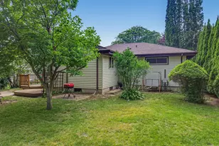 W169N8570 Sheridan Dr, Menomonee Falls, WI 53051 - Photo 19