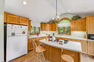 W169N8570 Sheridan Dr, Menomonee Falls, WI 53051 - Photo 3