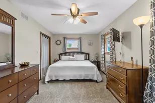 3250 S 105th St, West Allis, WI 53227 - Photo 11