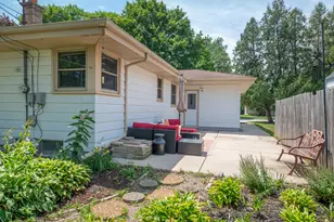 1110 S 118th St, West Allis, WI 53214 - Photo 27