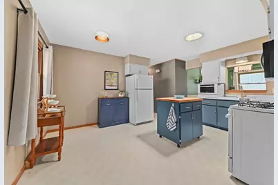 1110 S 118th St, West Allis, WI 53214 - Photo 15
