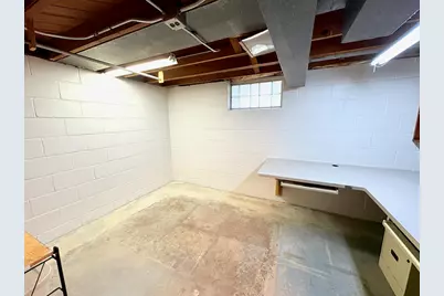 6727 W Lincoln Ave, West Allis, WI 53219 - Photo 11