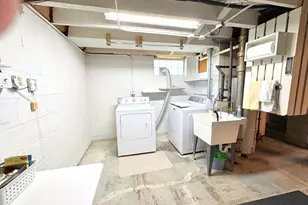 6727 W Lincoln Ave, West Allis, WI 53219 - Photo 13