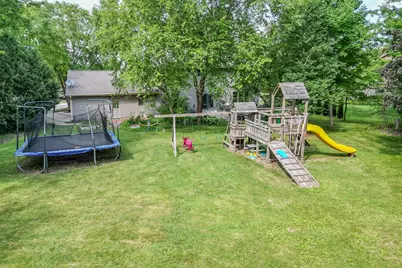 W233S5269  Cottontail Trl, Waukesha, WI 53189 - Photo 9
