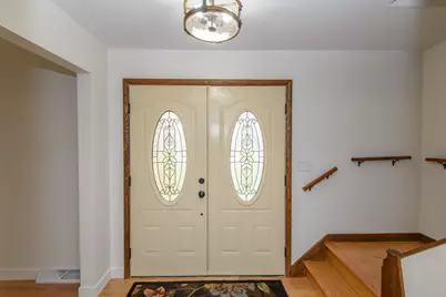 21300  Astolat Dr, Brookfield, WI 53045 - Photo 9