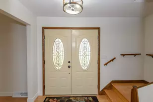 21300 Astolat Dr, Brookfield, WI 53045 - Photo 9