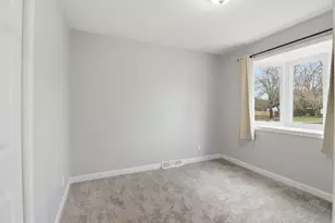10415 22nd Ave, Pleasant Prairie, WI 53158 - Photo 13