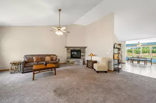 211 Windmill Ln, Walworth, WI 53184 - Photo 9