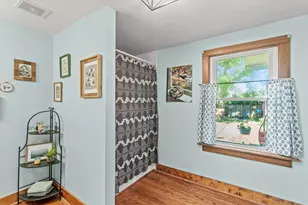 5964 S 28th St, Greenfield, WI 53221 - Photo 23