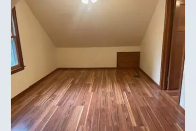 5315 W Arizona St, Milwaukee, WI 53219 - Photo 11