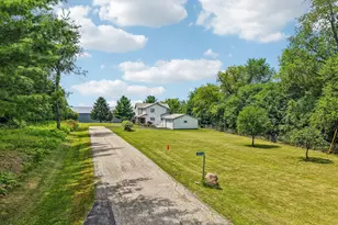S17W32648 Mickle Rd, Genesee, WI 53018 - Photo 7