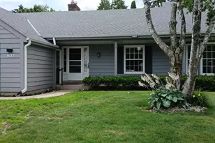 1027 W Shaker Cir, Mequon, WI 53092 - Photo 1
