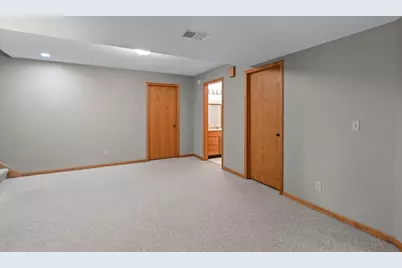 1323  Stonewood Cir, West Bend, WI 53095 - Photo 23