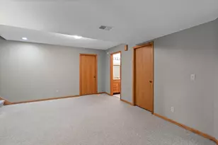 1323 Stonewood Cir, West Bend, WI 53095 - Photo 23