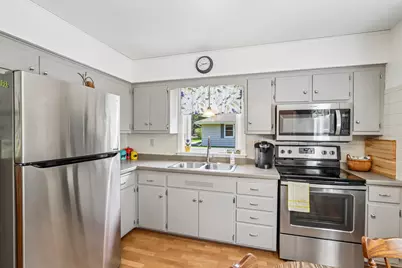 927  Robins Ln, Mukwonago, WI 53149 - Photo 15