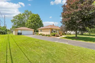 927 Robins Ln, Mukwonago, WI 53149 - Photo 45