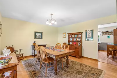 927  Robins Ln, Mukwonago, WI 53149 - Photo 7