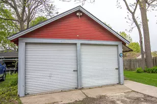 614 S Silver Lake St, Oconomowoc, WI 53066 - Photo 35