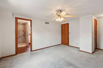 4520 W Fillmore Dr, Milwaukee, WI 53219 - Photo 17