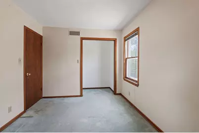 4520 W Fillmore Dr, Milwaukee, WI 53219 - Photo 15