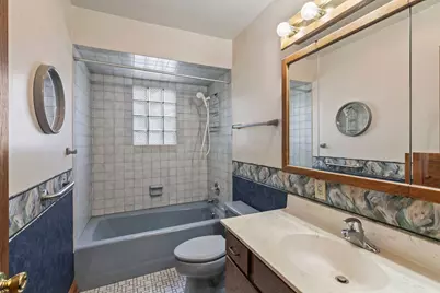 4520 W Fillmore Dr, Milwaukee, WI 53219 - Photo 13