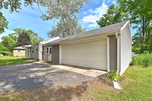 S64W18606 Topaz Dr, Muskego, WI 53150 - Photo 35