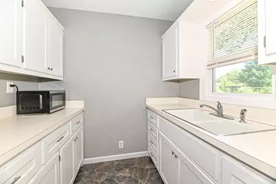 S64W18606  Topaz Dr, Muskego, WI 53150 - Photo 15