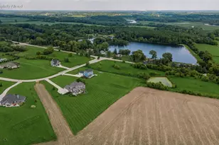 S109W24935 Overlook Dr, Vernon, WI 53149 - Photo 3