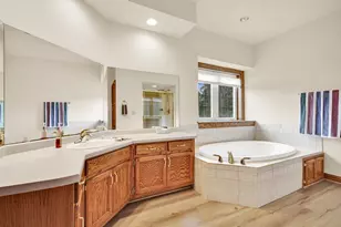 615 Kettle Ridge, Richfield, WI 53017 - Photo 9