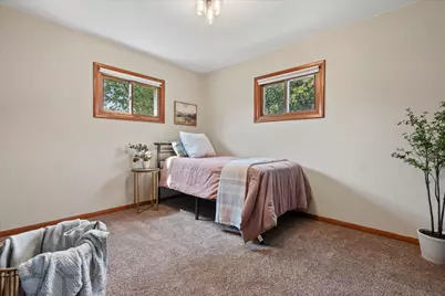 W166N8425  Dardis Ave, Menomonee Falls, WI 53051 - Photo 9