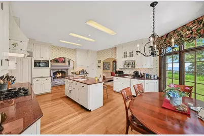 11602 N Shorecliff Ln, Mequon, WI 53092 - Photo 19