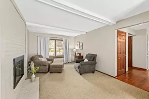 128 Audubon Ct, Grafton, WI 53024 - Photo 9