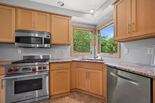 9091 N Pelham Pkwy, Bayside, WI 53217 - Photo 9