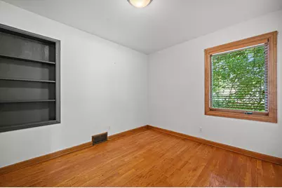 9091 N Pelham Pkwy, Bayside, WI 53217 - Photo 21